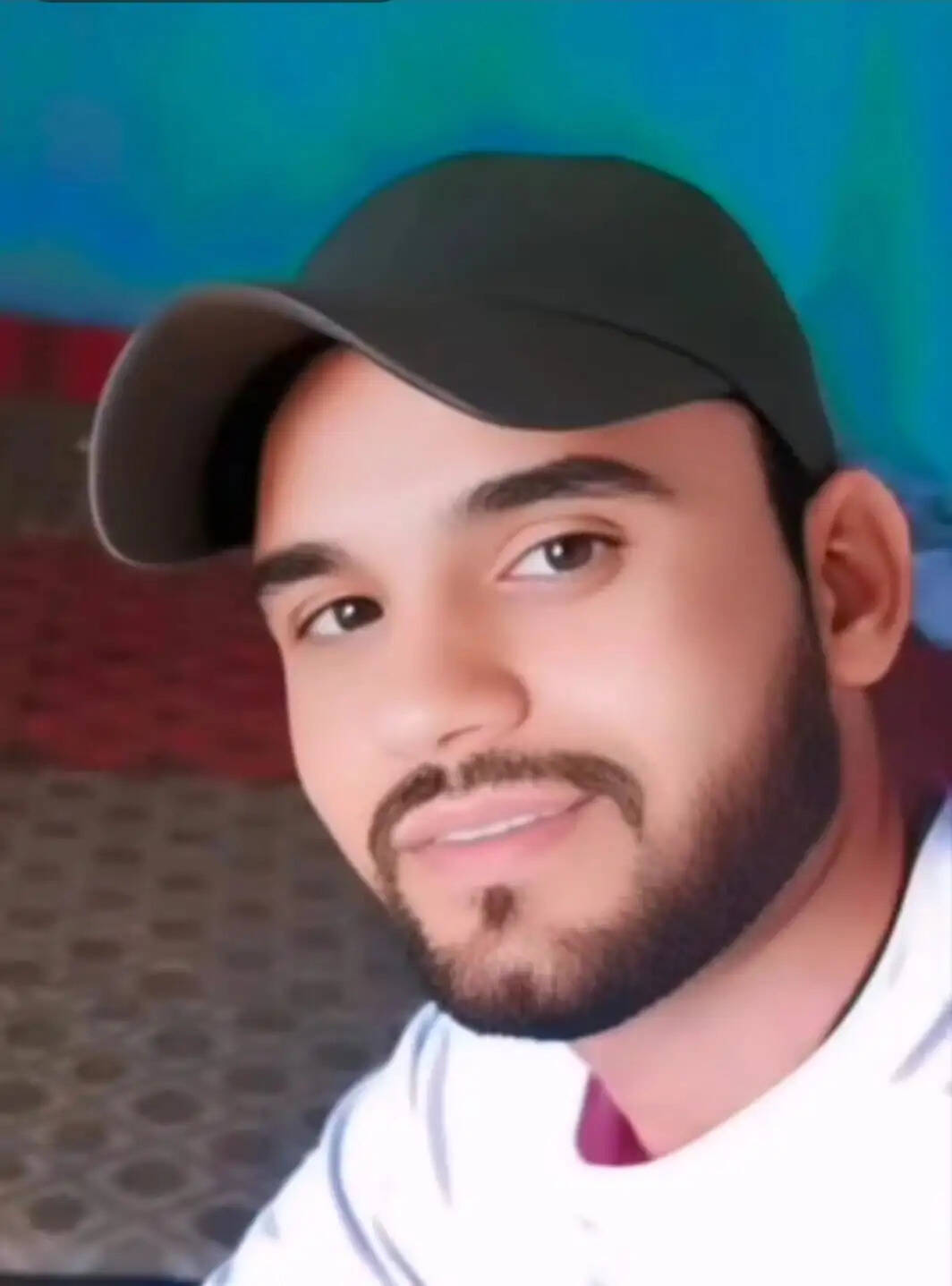 सिरसा: अनियंत्रित कार पेड़ से टकराई, युवक की मौत