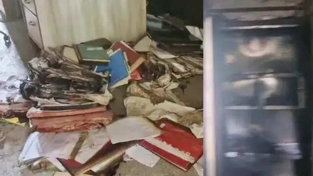 फरीदाबाद : सरकारी स्कूल के रिकॉर्ड रूम में लगी आग, महत्वपूर्ण दस्तावेज जले