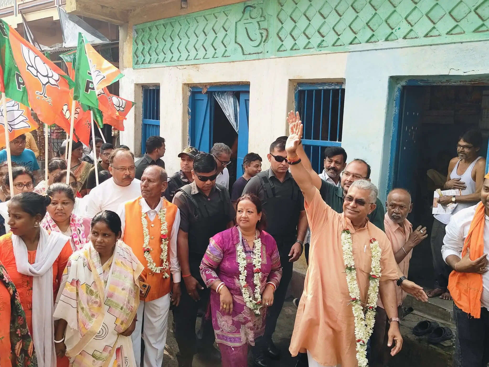 खड़गपुर में शुरू हुआ दिलीप घोष का गृह संपर्क अभियान