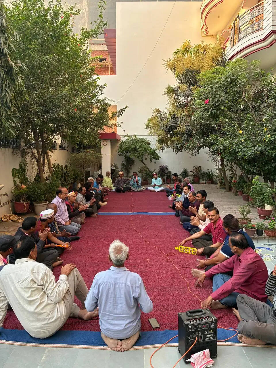 शाखा से सियासी गलियारों तक छाई होली, योगी के मंत्री बोले-होली भारतीय लोकजीवन की जीवंत पहचान