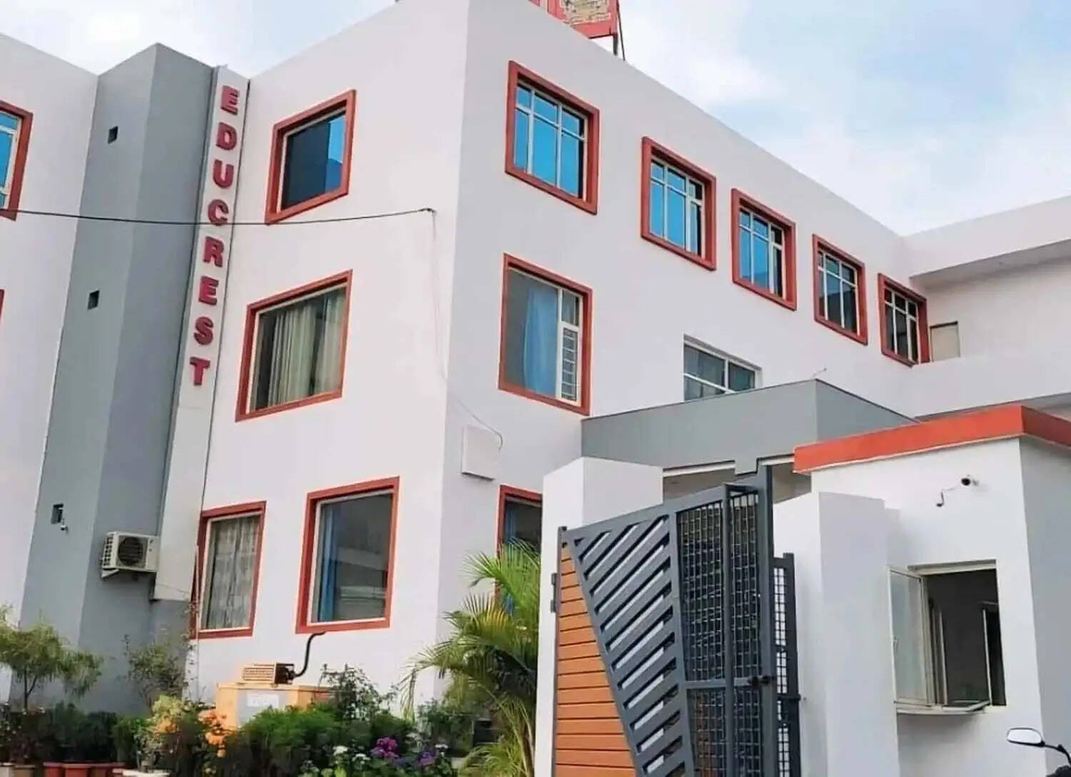 गुरुग्राम: सीबीएसई की फर्जी मान्यता पर दाखिला देने में स्कूल प्रिंसिपल गिरफ्तार