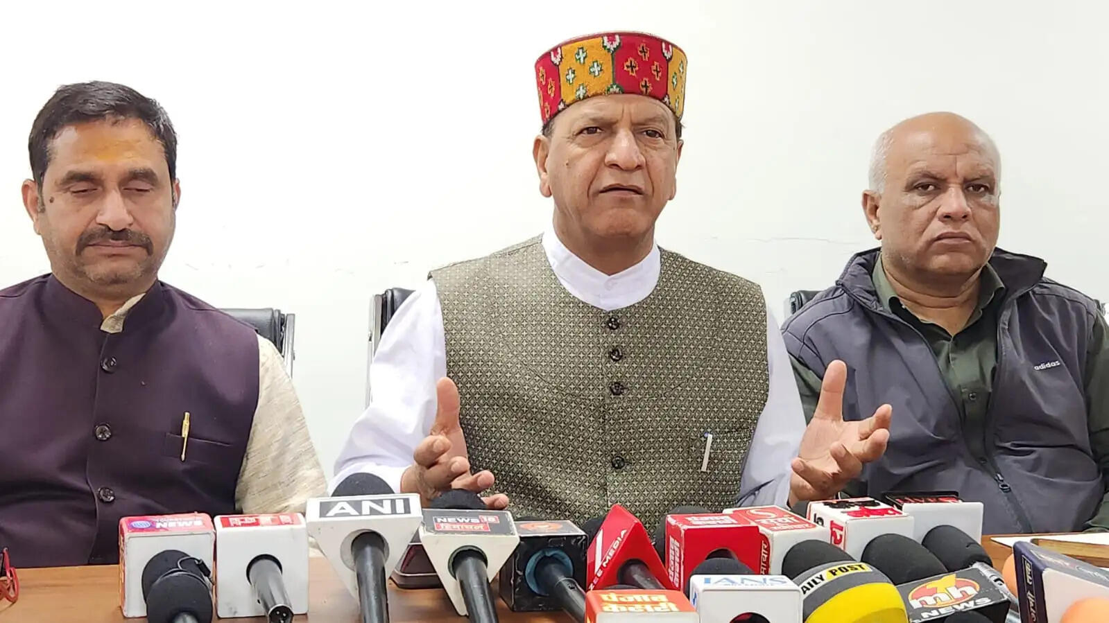 नाहन की उपेक्षा पर भड़के डॉ. राजीव बिंदल, कांग्रेस सरकार पर लगाए गंभीर आरोप