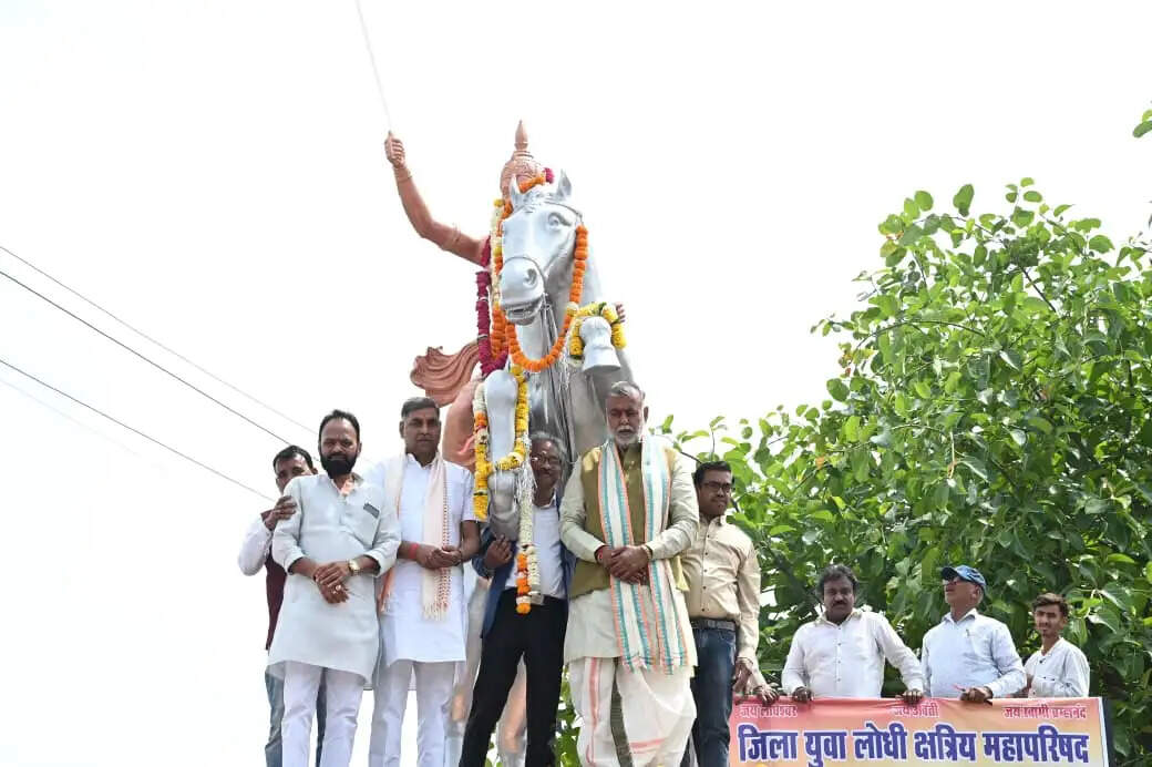 जबलपुरः मंत्री प्रहलाद सिंह पटेल ने रानी अवंती बाई लोधी की पुण्यतिथि पर अर्पित की श्रद्धांजलि