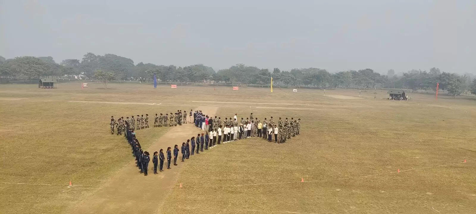 150 वर्ष पूर्ण होने पर वंदे मातरम् गीत का हुआ सामूहिक गायन, मानव श्रृंखला का हुआ निर्माण