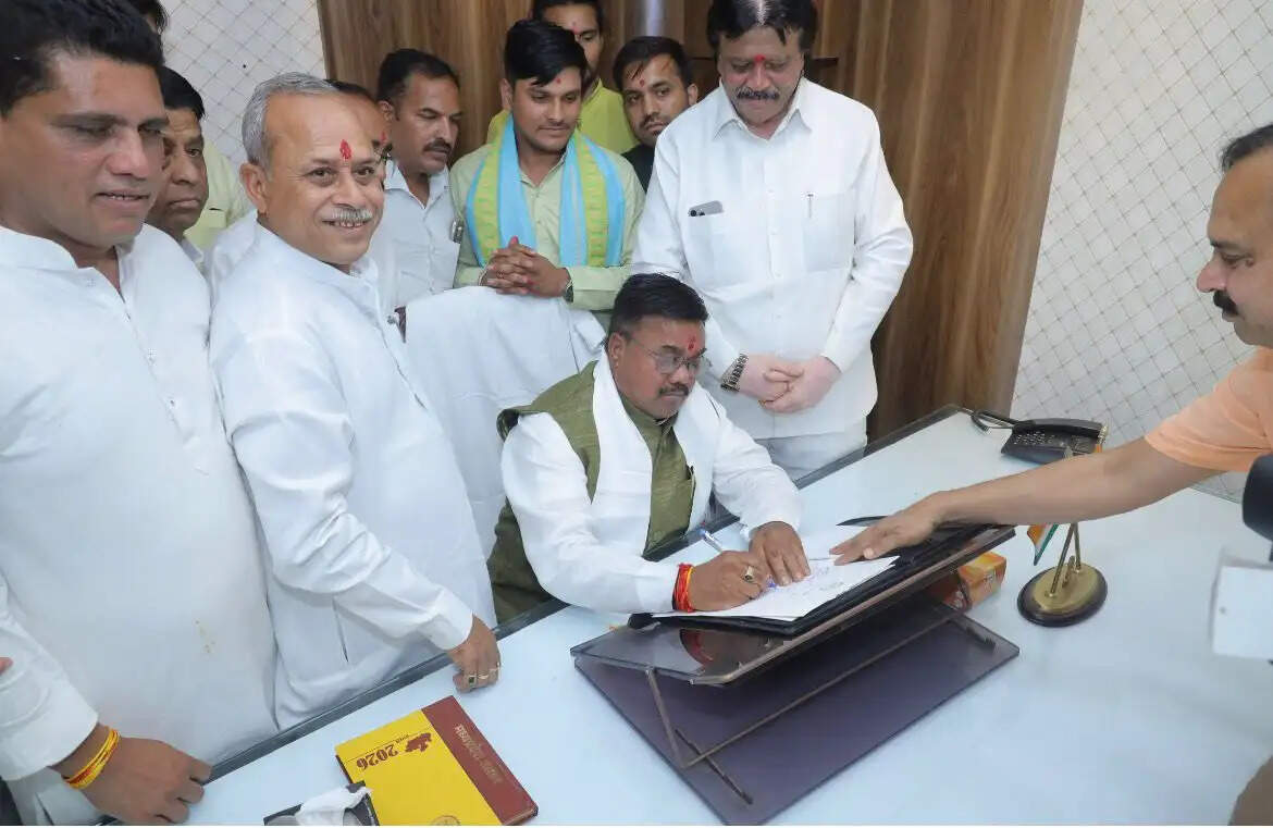 मध्यप्रदेश पाठ्य पुस्तक निगम के नवनियुक्त अध्यक्ष&nbsp;सौभाग्य सिंह ने संभाला पदभार