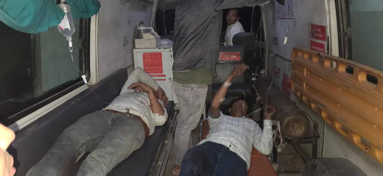 मुठभेड़ में गोली लगने से दो गोतस्कर घायल, गिरफ्तार