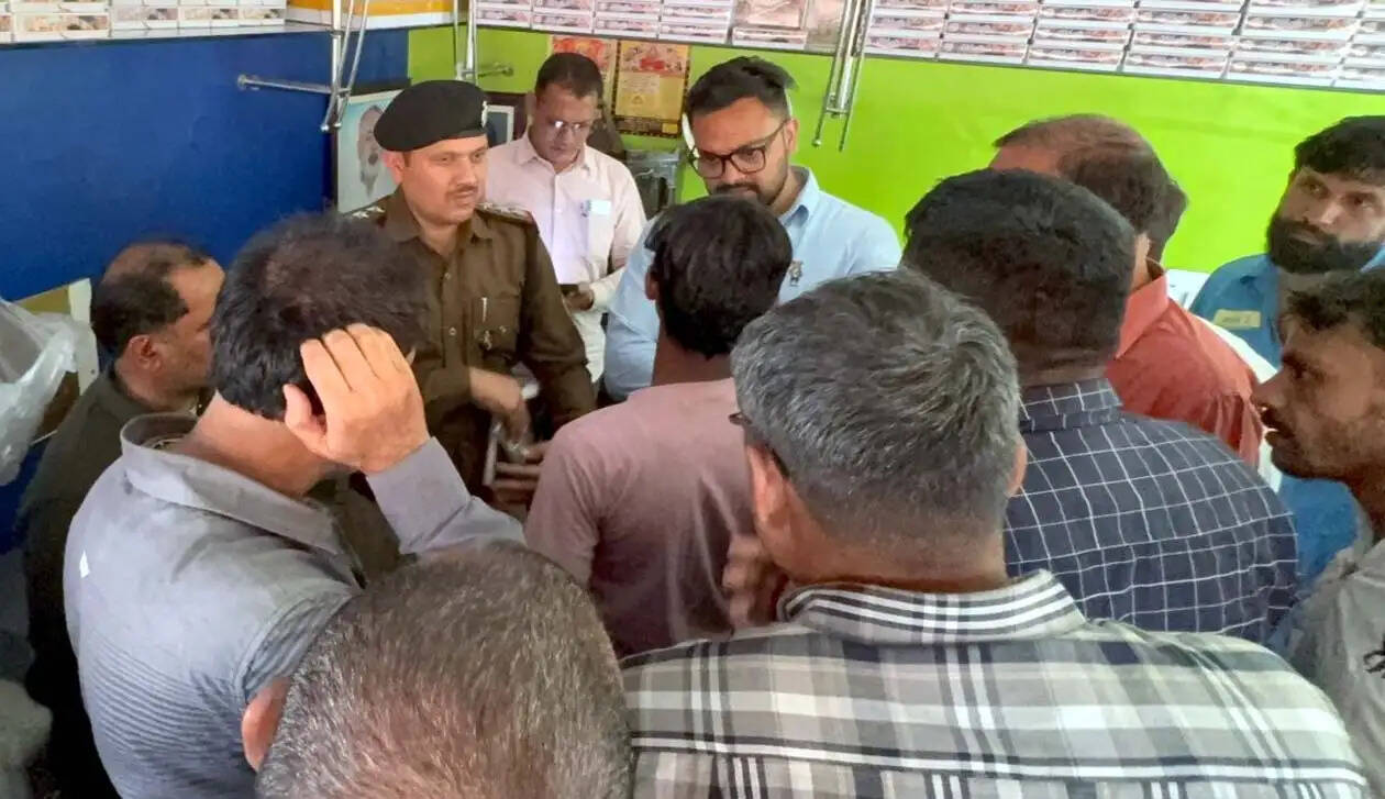 हांसी में मिष्ठान भंडार के मालिक से मांगी 50 लाख की रंगदारी