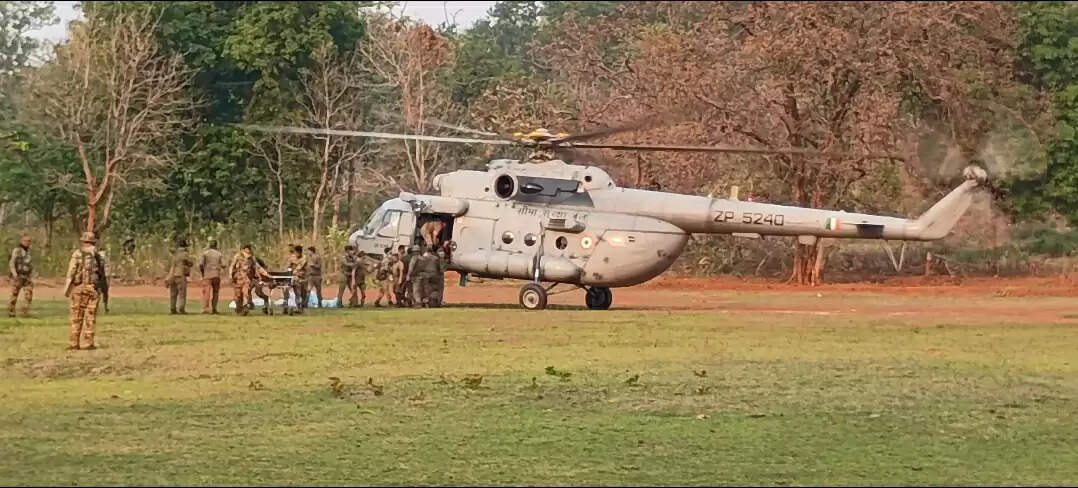 झारखंड के सारंडा जंगल में मुठभेड़, पांच जवान घायल