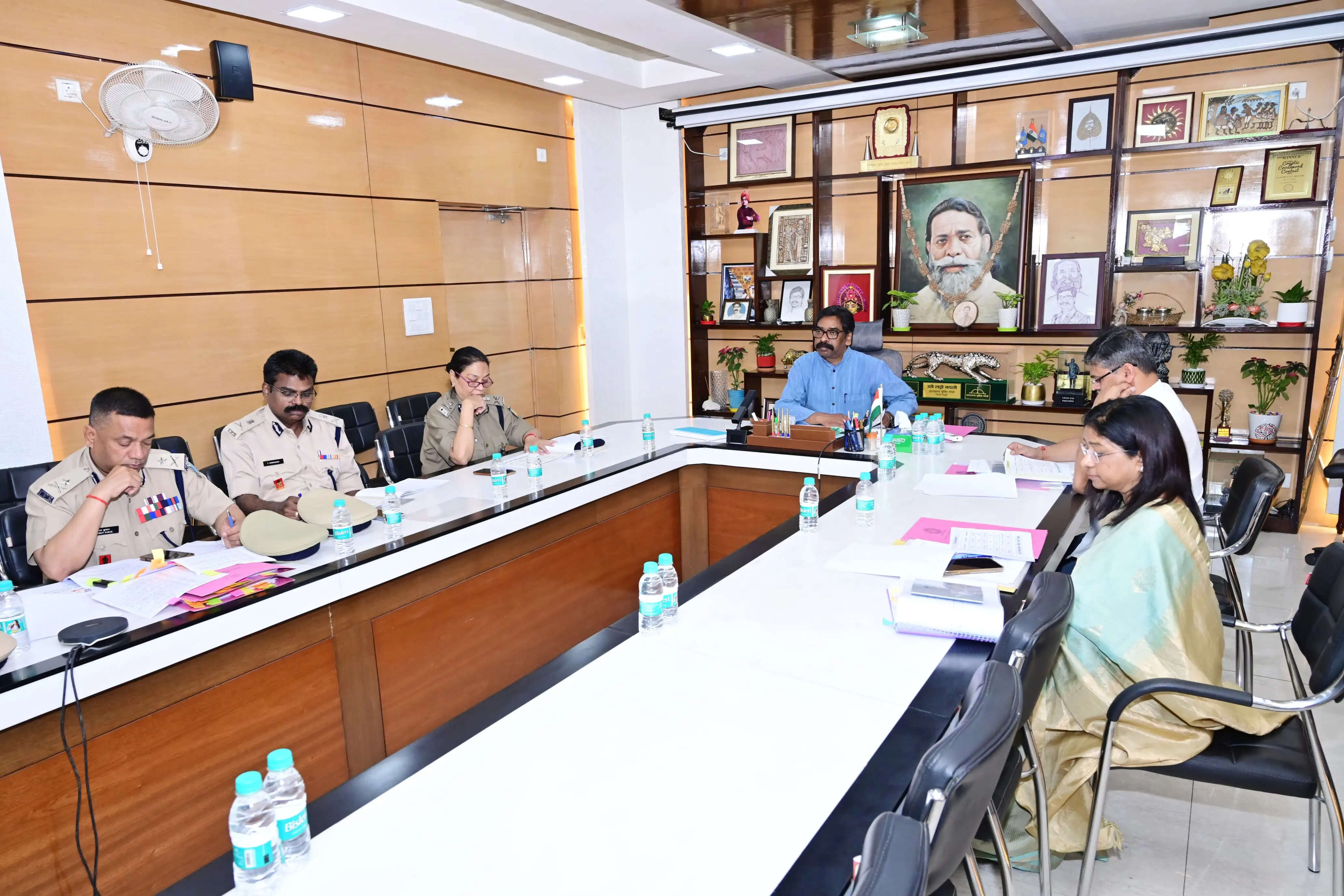 मुख्यमंत्री ने ईद, सरहुल और रामनवमी के मद्देनजर की उच्च स्तरीय बैठक, दिये कई निर्देश