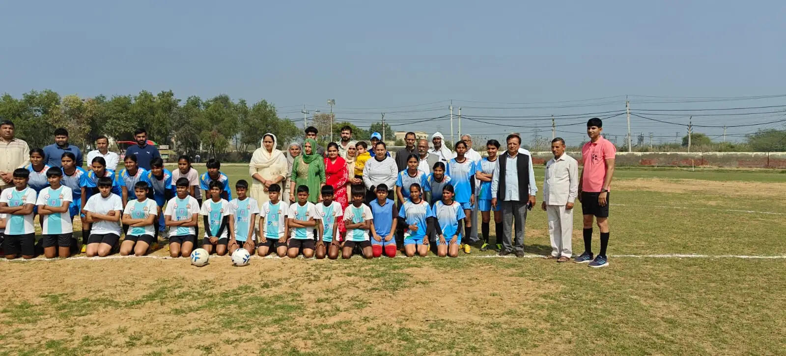 झज्जर : महिला फुटबॉल प्रतियोगिता शुरू, पांच राज्यों की 21 टीम ले रही हैं भाग