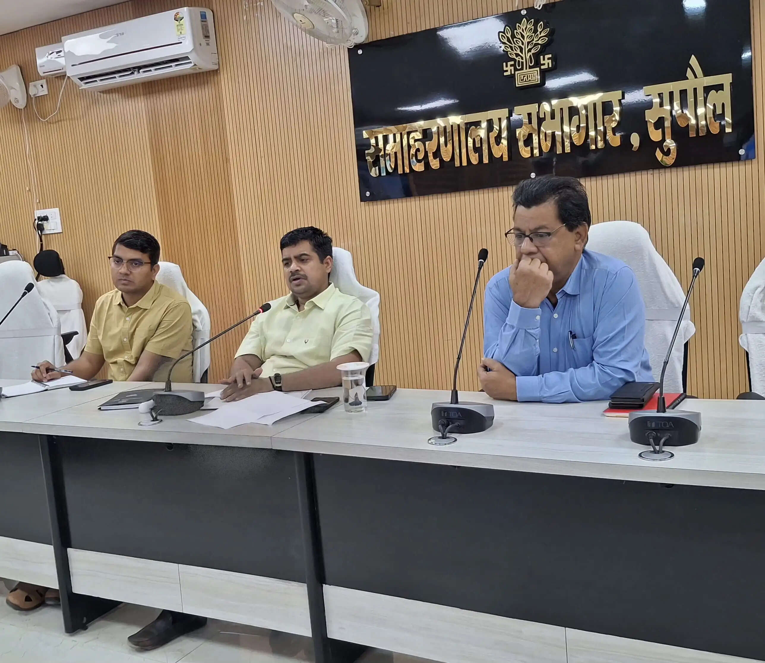 संभावित बाढ़-2026 को लेकर कटाव निरोधी कार्यों की समीक्षा