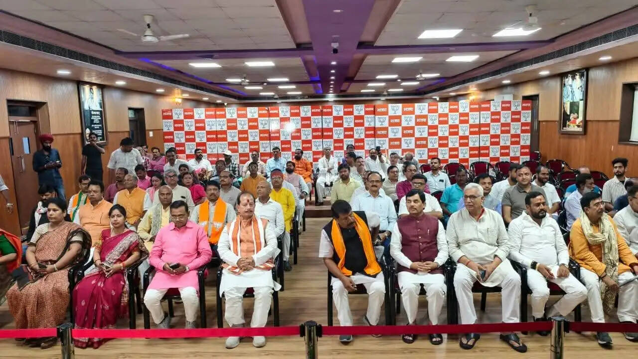 प्रधानमंत्री के विचार देशवासियों में कर्तव्यबोध और आत्मविश्वास का संचार करते हैं : विजय सिन्हा