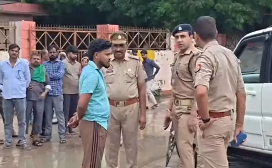 रक्षाबंधन पर गुरुग्राम से घर आ रही युवती का मिला शव, हत्या का आरोप