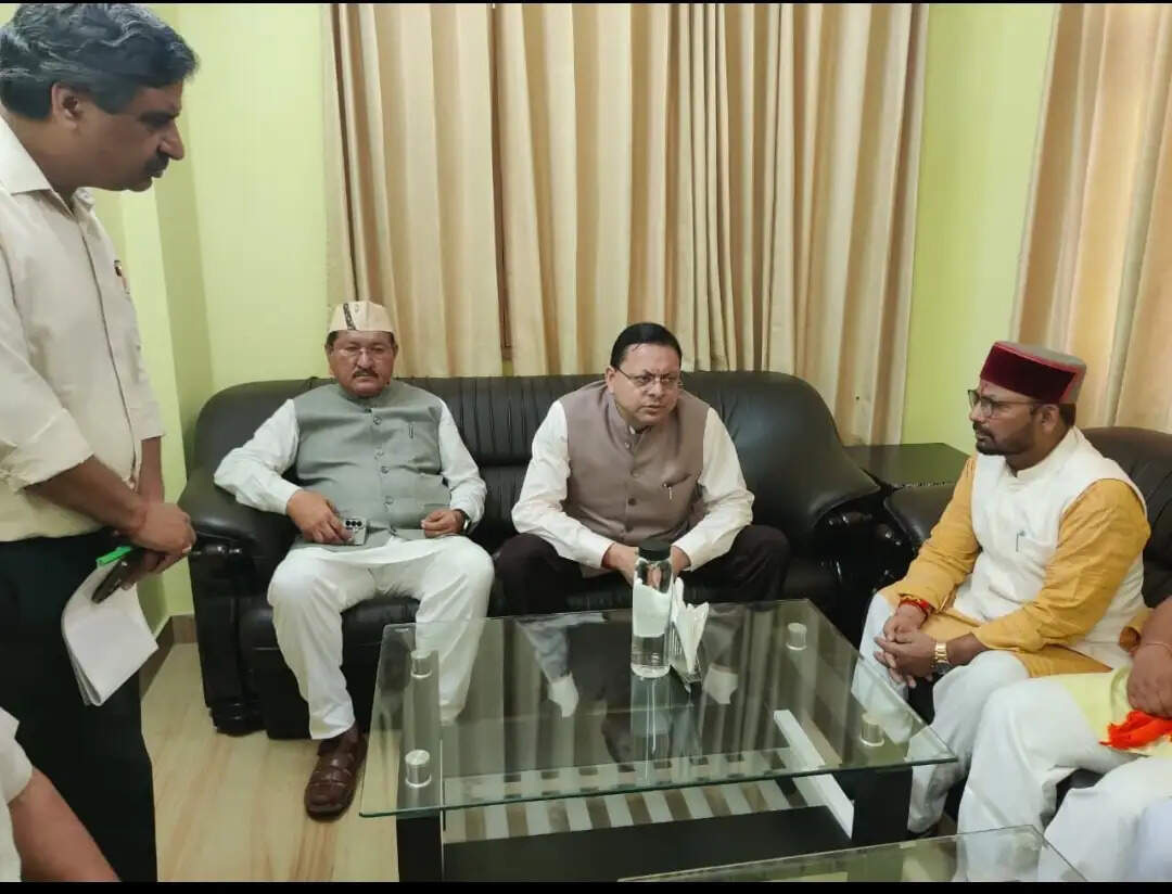 टनल हादसाः रेस्क्यू तेज करने और प्रभावित परिवारों को तत्काल के&nbsp;सीएम&nbsp;ने&nbsp;दिए&nbsp;निर्देश