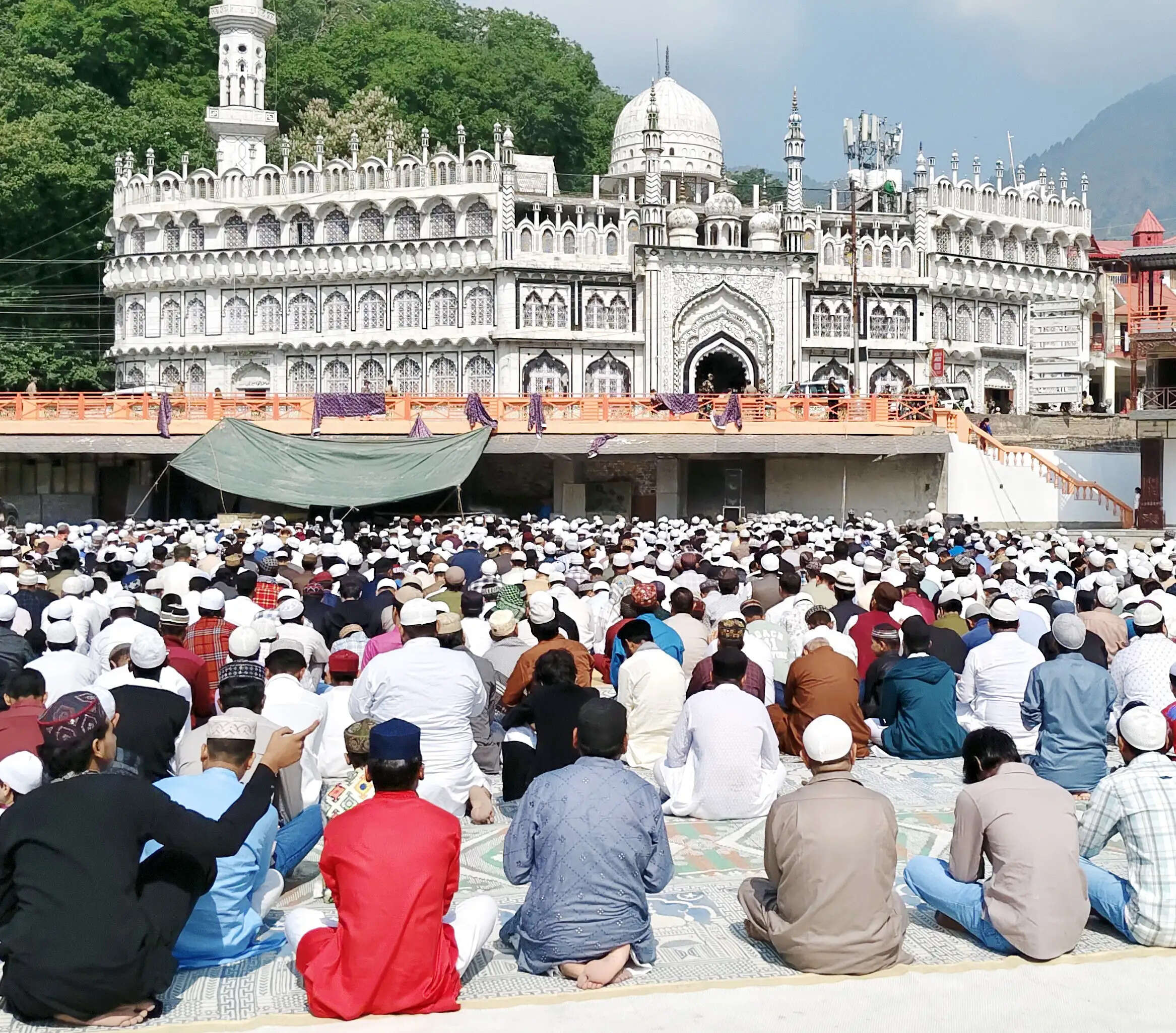 नैनीताल डीएसए मैदान में अता की गई ईद-उल-जुहा की नमाज