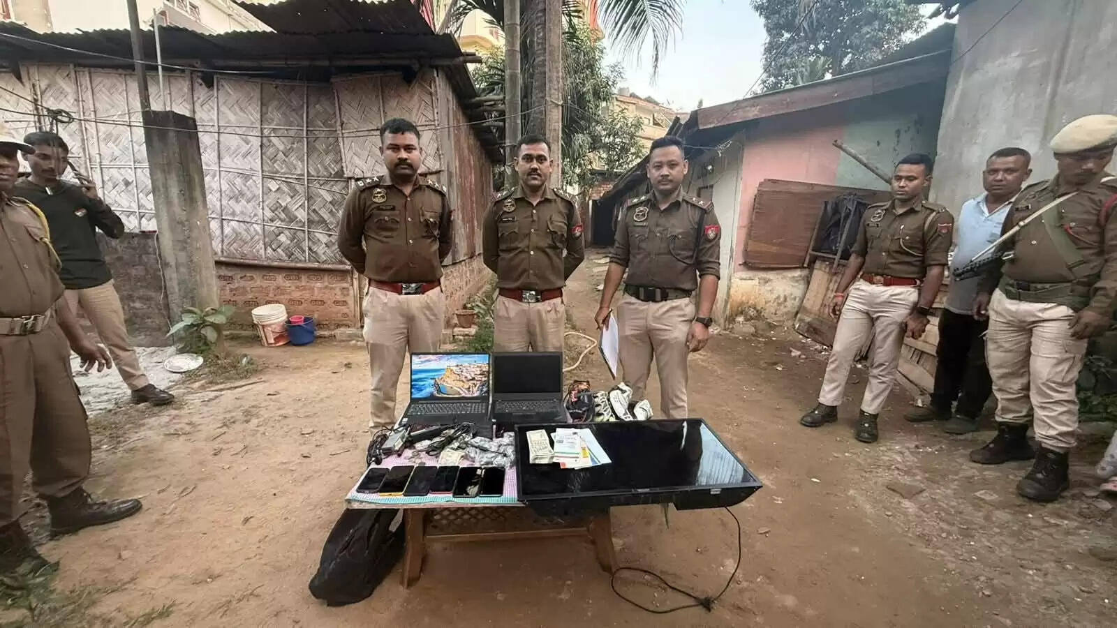 गुवाहाटी में भारी मात्रा में चोरी का सामान बरामद