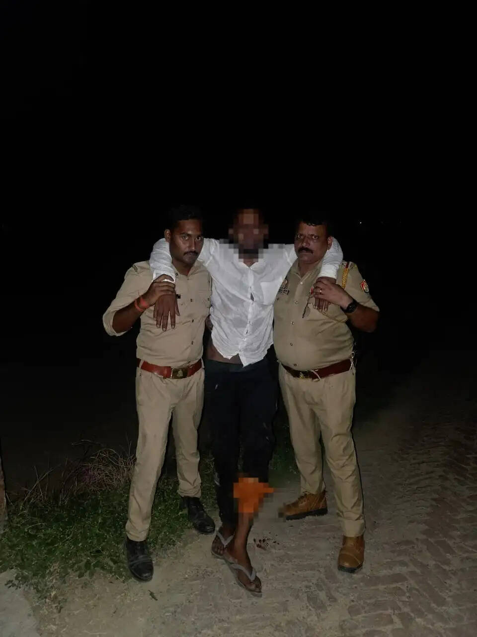 पुलिस मुठभेंड़ एक गौ-तस्कर घायल