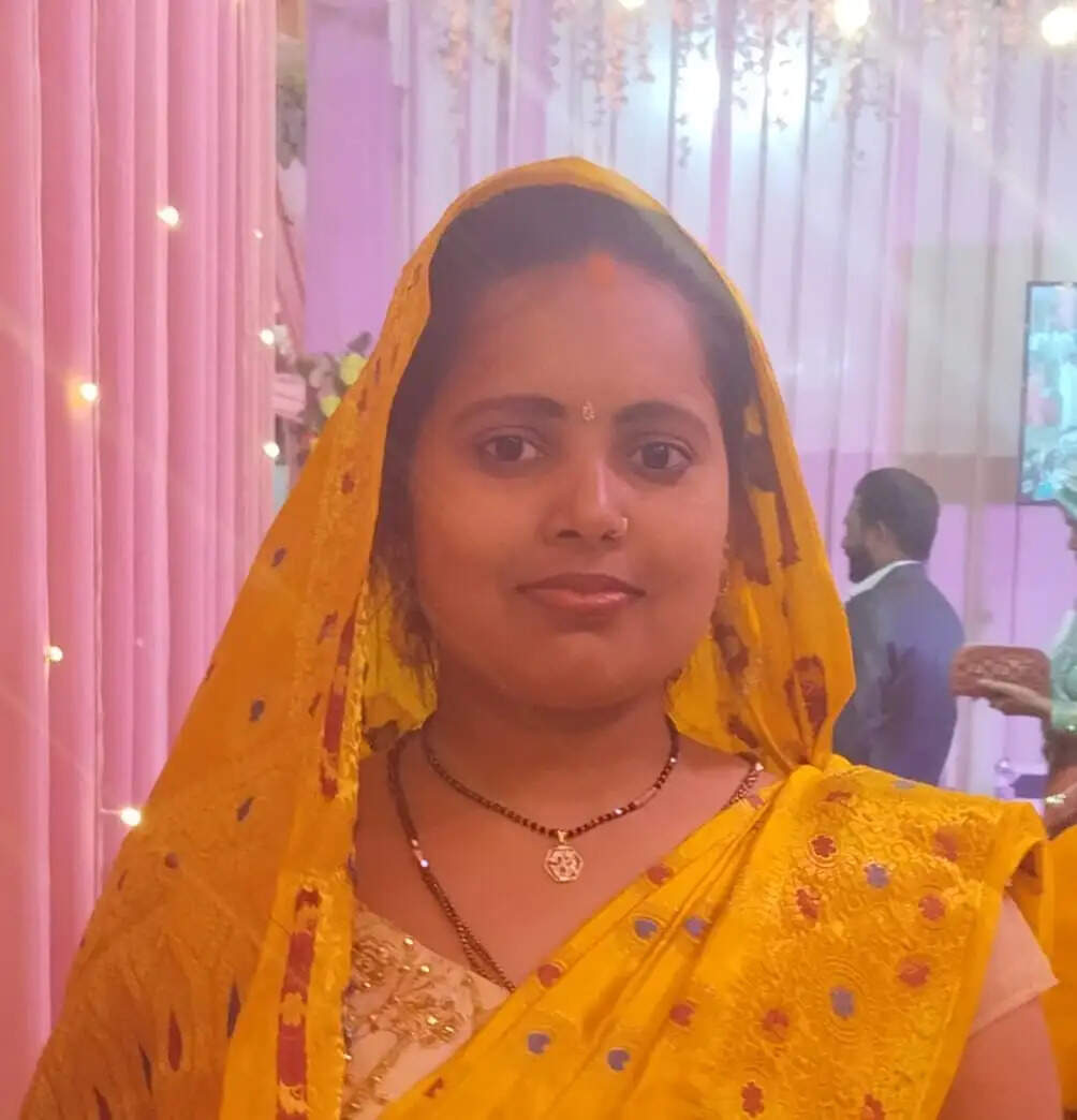 शारदीय नवरात्र पर विशेष : ‘मुझे प्रधान जी नहीं, प्रधान दीदी बोलिए’,समूह की दीदी से ग्राम प्रधान बनीं कविता