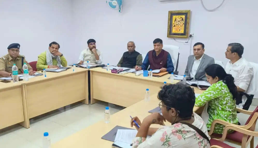 ठाकुर श्रीबांके बिहारीजी मंदिर हाई पावर्ड मैनेजमेंट कमेटी की 19वीं बैठक संपन्न