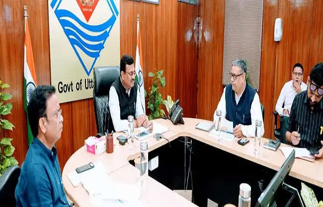 वायु गुणवत्ता सुधारने के लिए सड़कों के पक्कीकरण और प्रदूषण नियंत्रण पर जोर : मुख्य सचिव