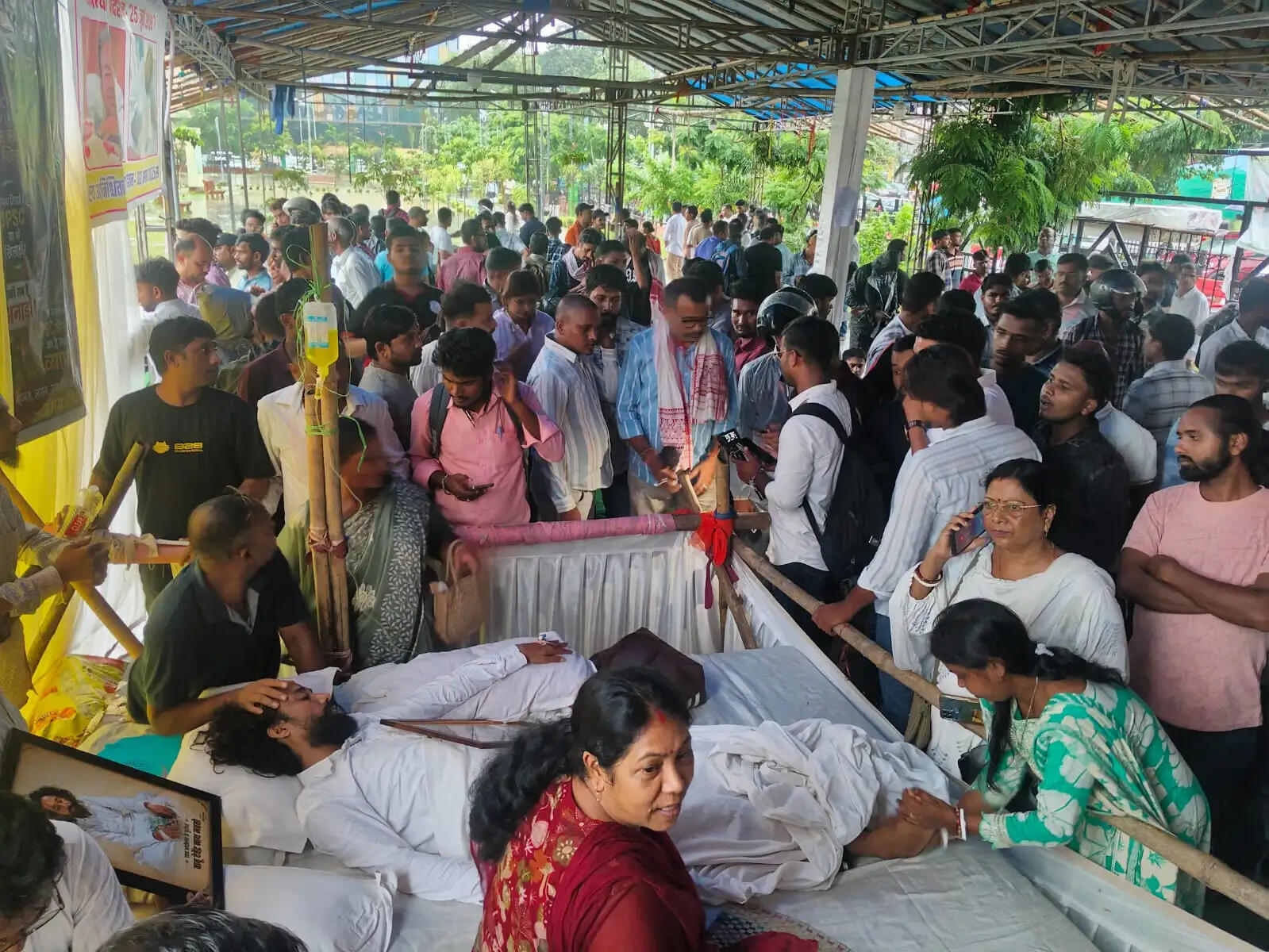 जेपीएससी-जेएसएससी अभ्यर्थियों का सत्याग्रह 11वें दिन भी जारी, भूख हड़ताल पर बैठे छात्र नेता की तबीयत बिगड़ी