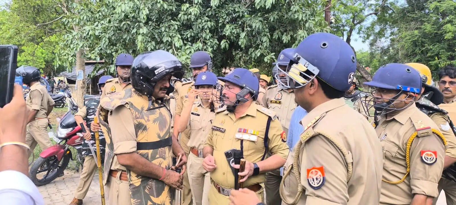 पॉलिटेक्निक छात्र की मौत पर बवाल, हाईवे जाम के बाद पुलिस पर पथराव, कई पुलिसकर्मी घायल