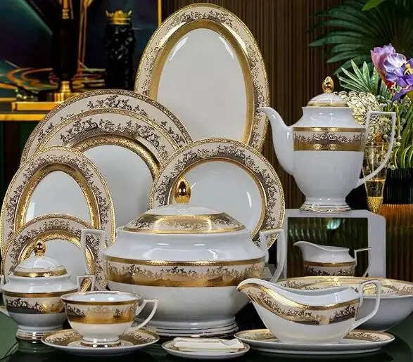 क्ले क्राफ्ट ने आईपीओ निवेशकों को किया खुश, लिस्टिंग के बाद लगा अपर सर्किट