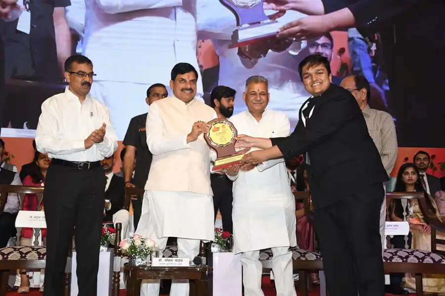 यूपीएससी परीक्षा की सफलता में मप्र की बढ़ती उपस्थिति गौरव का विषय: मुख्यमंत्री डॉ. यादव