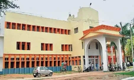 गलत विषय चयन से 3000 से अधिक छात्रों का रिजल्ट पेंडिंग, बिना शुल्क दोबारा परीक्षा लेने की तैयारी