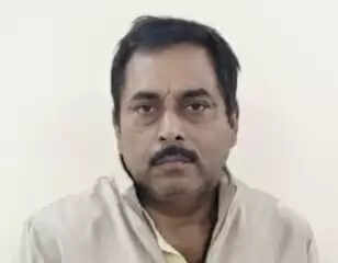 चित्रकूट में सीओ चकबंदी को विजिलेंस टीम झांसी ने डेढ़ लाख रिश्वत लेते किया गिरफ्तार