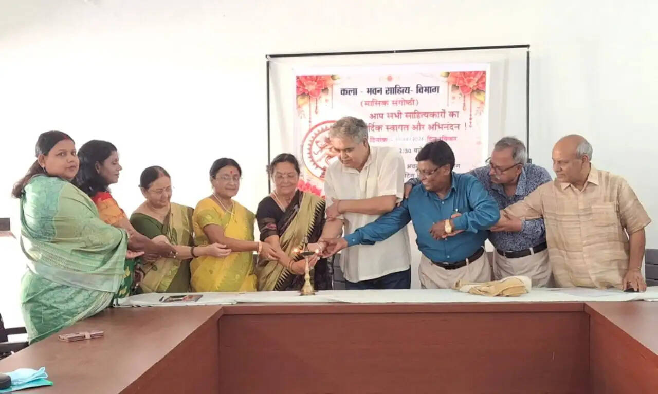 प्रकृति के सुकुमार कवि सुमित्रानंदन पंत की स्मृति में सारस्वत समारोह आयोजित