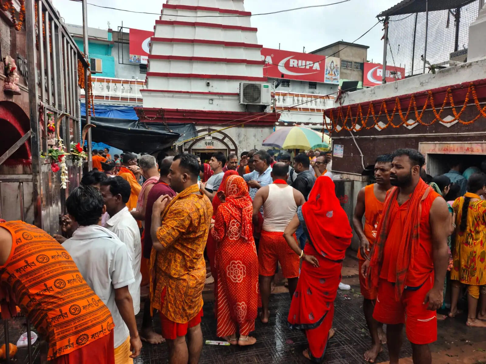 श्रावण की पहली सोमवारी पर बासुकीनाथ धाम में उमड़ा आस्था का सैलाब
