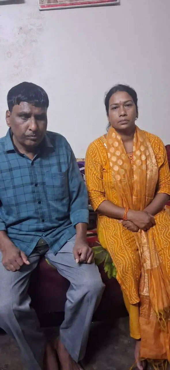 अनूपपुर: भाई की आंखों की रोशनी गई तो बहन ने जीवन कर दिया समर्पित