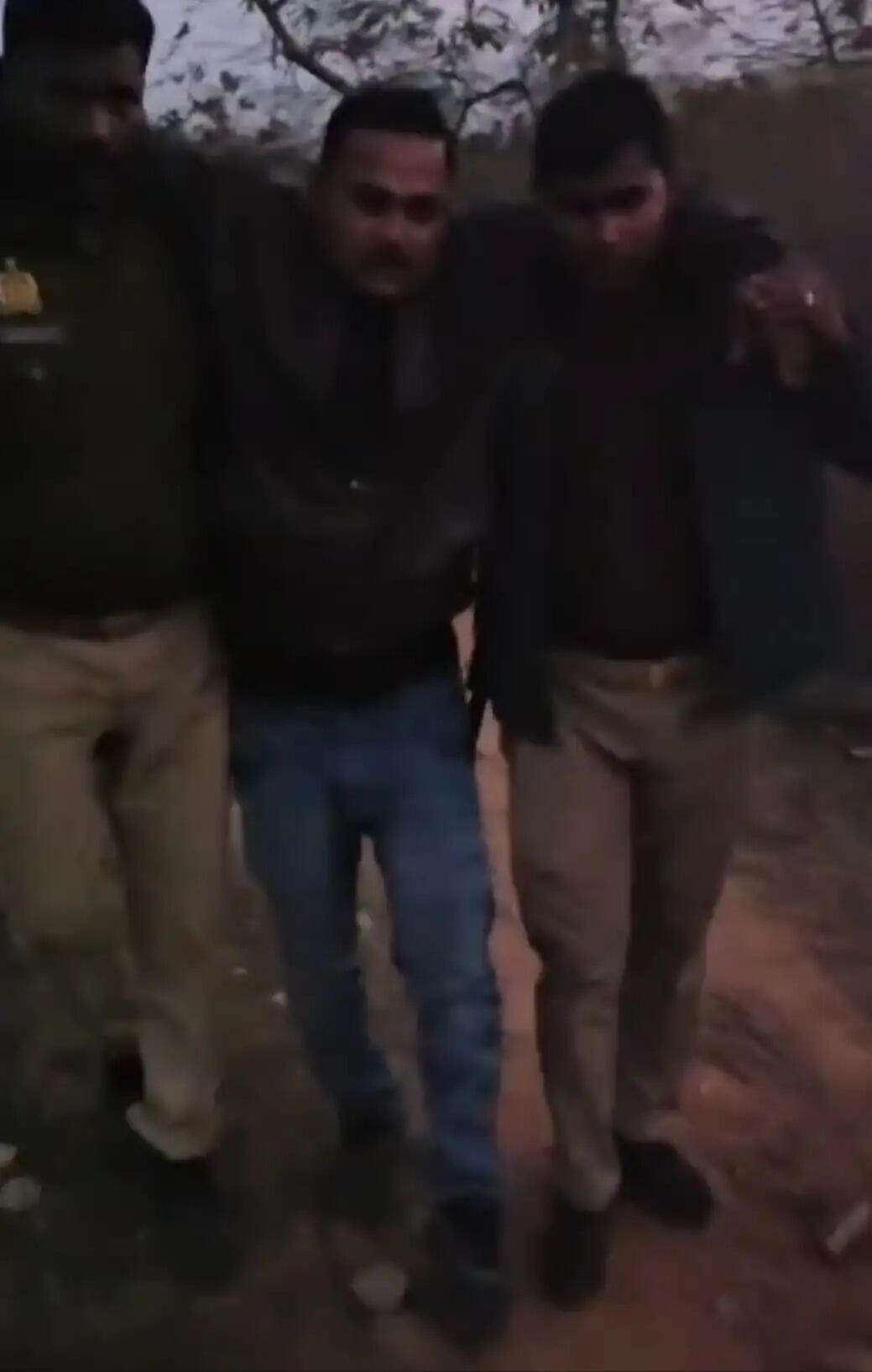 25 हजार का इनामी गौ-तस्कर मुठभेड़ में गिरफ्तार