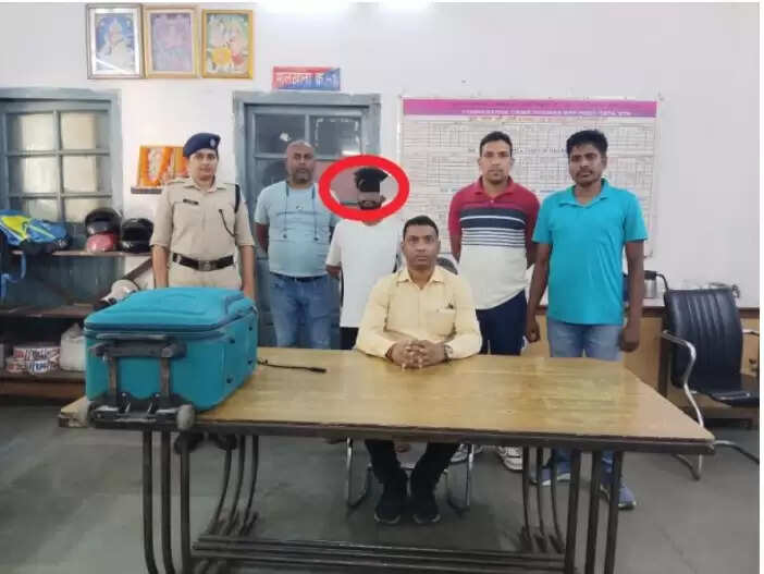 दक्षिण पूर्व रेलवे में आरपीएफ ने यात्रियों का खोया सामान लौटाया