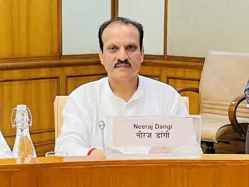 राज्यसभा चुनाव: नीरज डांगी ने भरा नामांकन