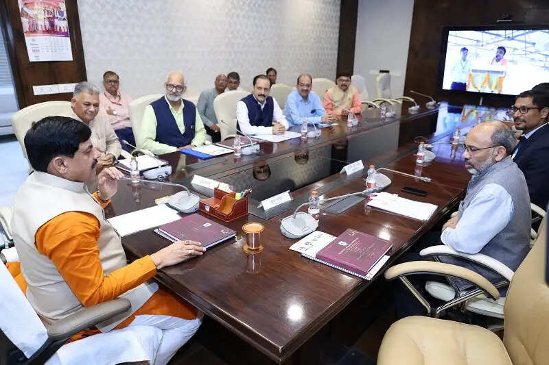 मप्र में पुलिस मुख्यालय और जेल मुख्यालय के अधिकारियों-कर्मचारियों को प्रशिक्षित करेगा राष्ट्रीय रक्षा विश्वविद्यालय
