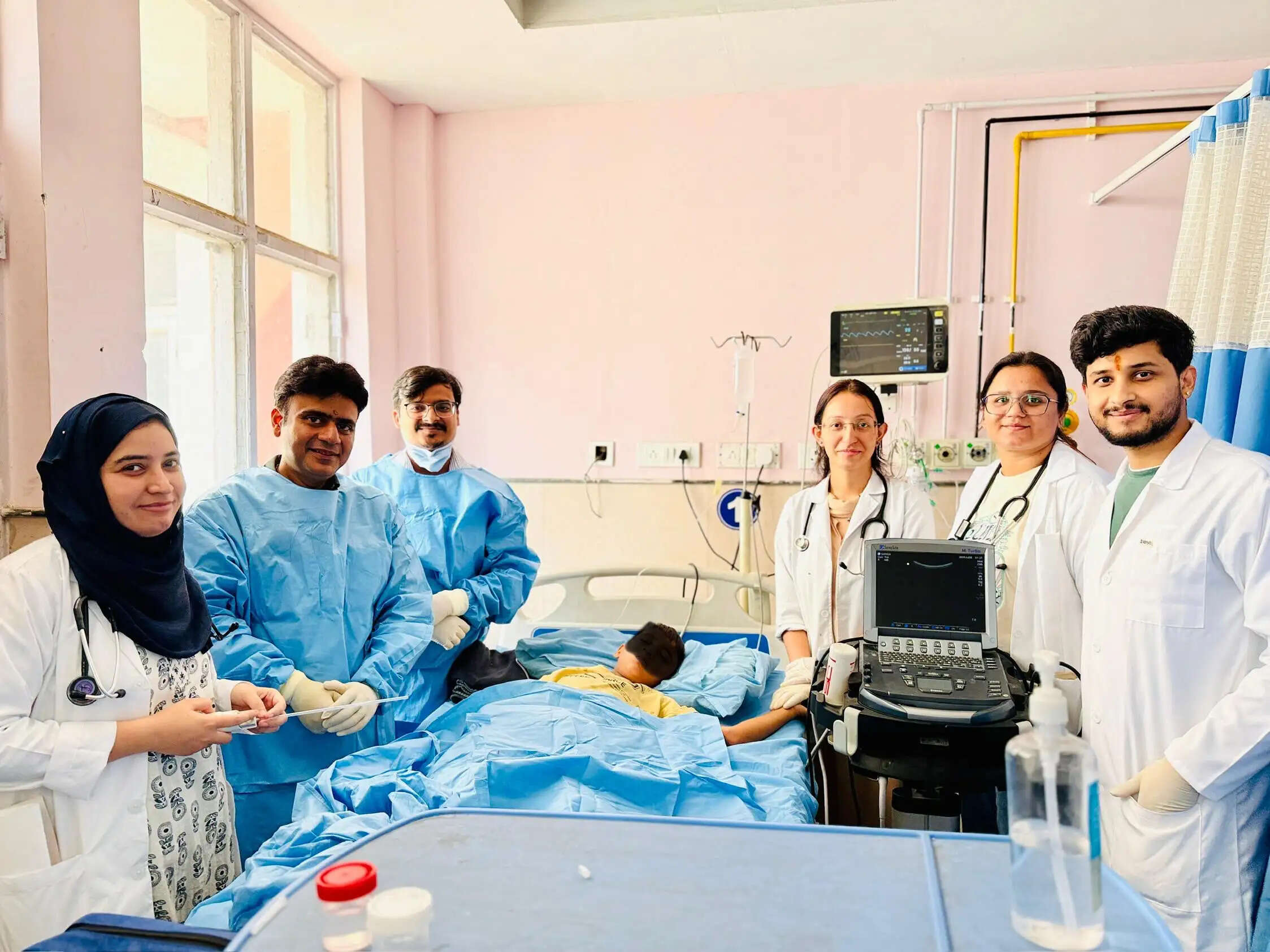 जीएमसी कठुआ में पहली बार 5 साल के बच्चे की सफल किडनी बायोप्सी, चिकित्सा क्षेत्र में ऐतिहासिक उपलब्धि