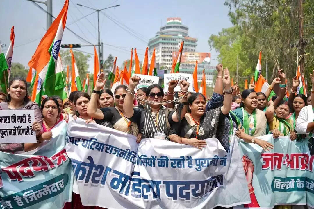'जन आक्रोश महिला मार्च' में एनडीए की महिलाओं ने एक स्वर में कहा - हम अपना अधिकार लेकर रहेंगे