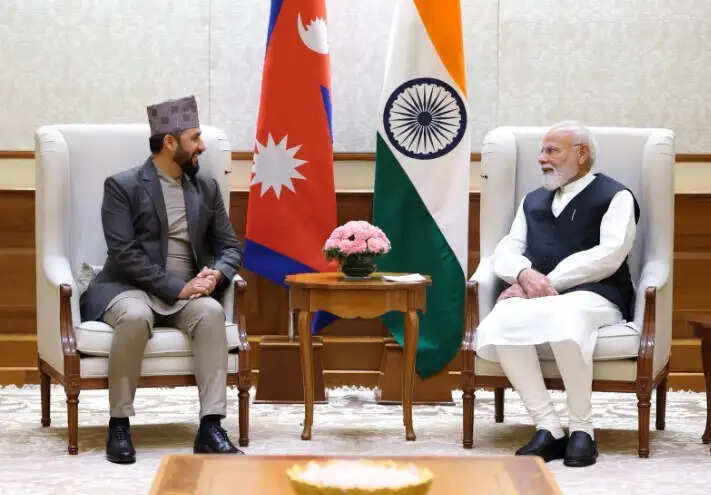 नेपाल की सत्तारूढ़ पार्टी आरएसपी के अध्यक्ष लामिछाने ने प्रधानमंत्री मोदी से मुलाकात की