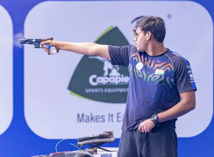 आईएसएसएफ वर्ल्ड कप राइफल-पिस्टल : भारतीय पुरुष निशानेबाज 10 मीटर पिस्टल फाइनल से चूके