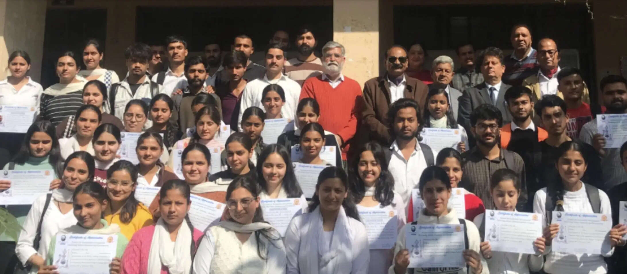 जीडीसी कठुआ में राष्ट्रीय विज्ञान दिवस पर पोस्टर प्रतियोगिता आयोजित