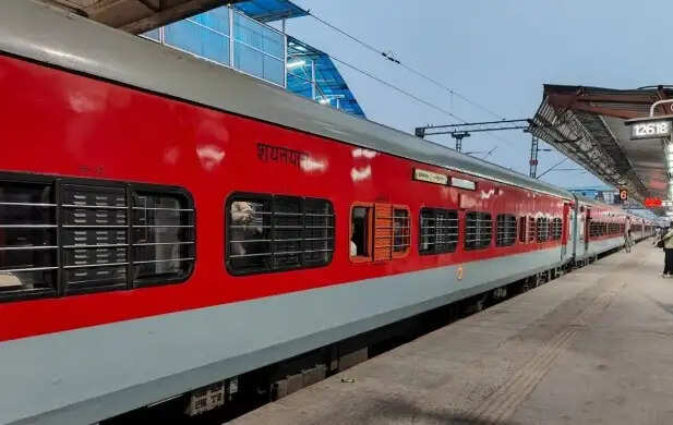 उदयपुर-चंडीगढ़ रेल सेवा पर तकनीकी कार्य का असर, अंबाला तक ही चलेगी ट्रेन