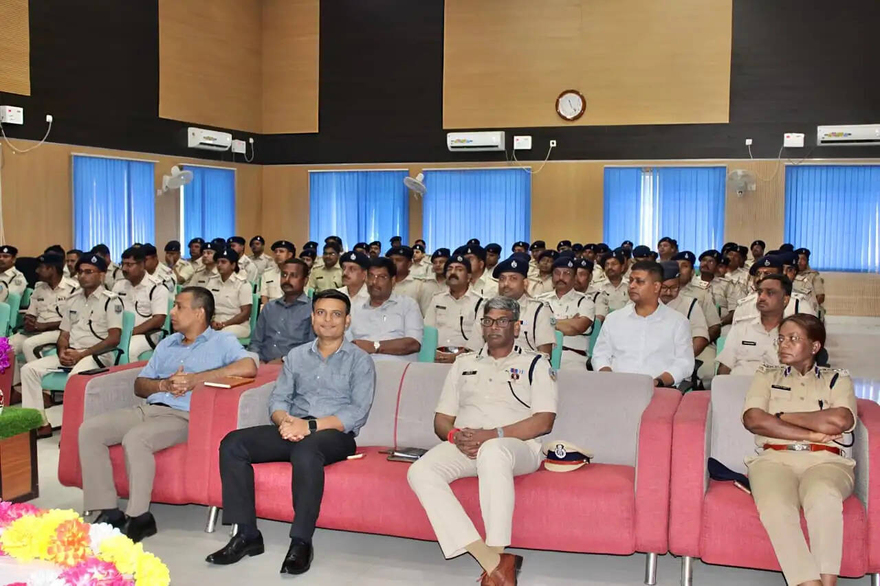 झारखंड पुलिस को राष्ट्रीय स्तर पर बेहतर पहचान दिलाने पर किया जा रहा काम : डीजीपी