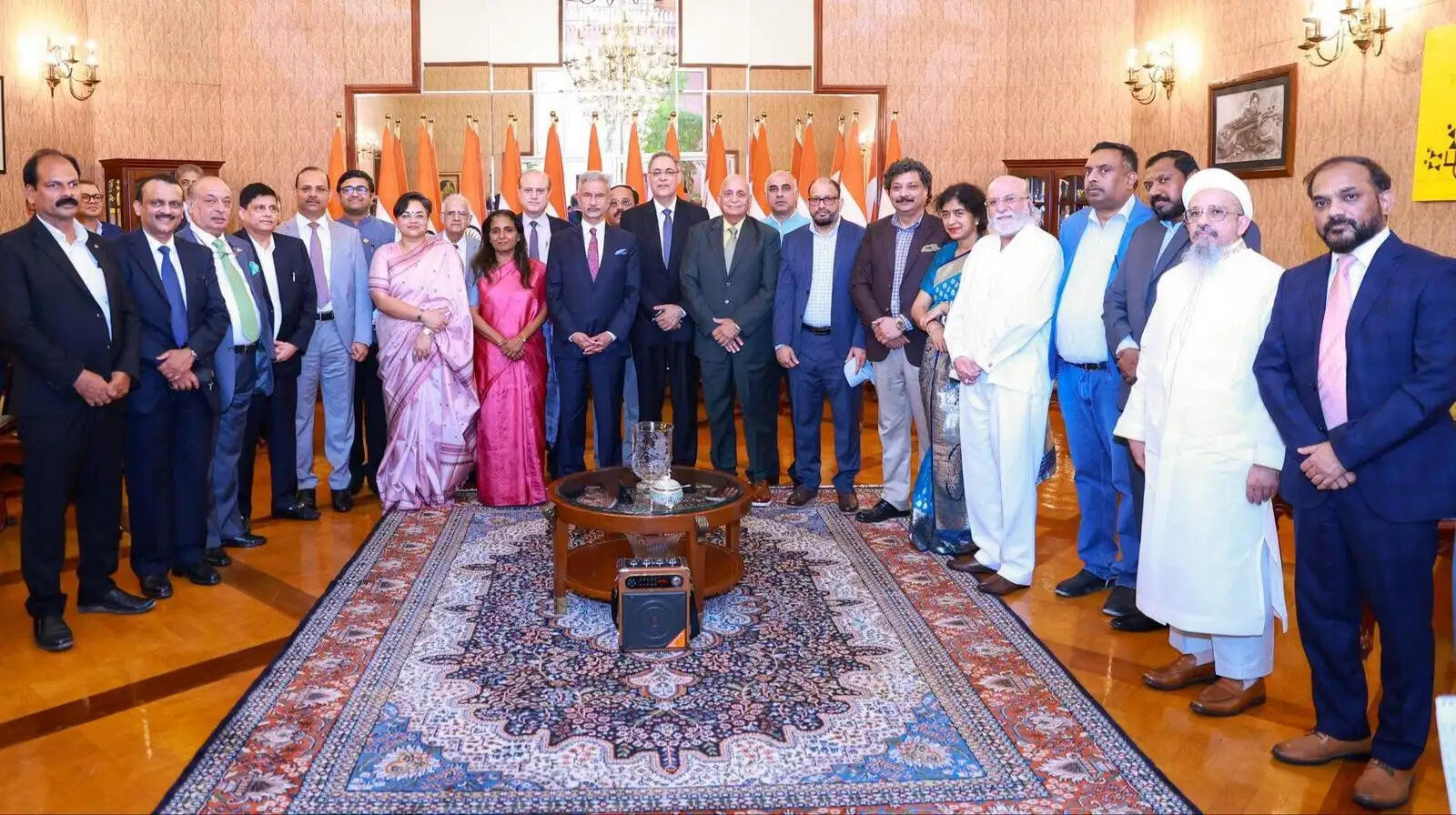 कुवैत से उदयपुर सीधी उड़ान और बीमा योजना में बदलाव की मांग