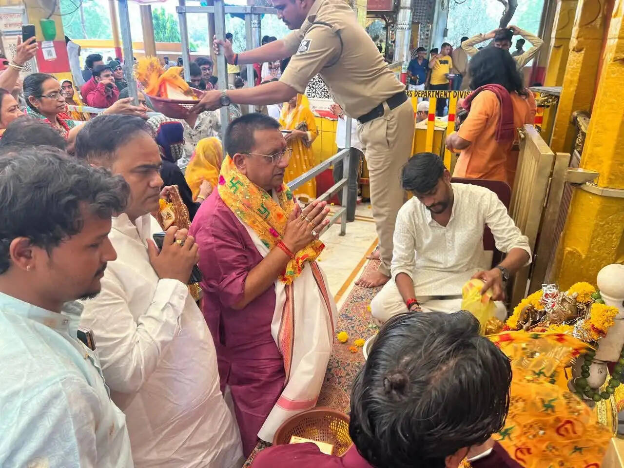 बिहपुर विधायक ने किया महाकाल का दर्शन, क्षेत्र के लिए मांगी दुआ