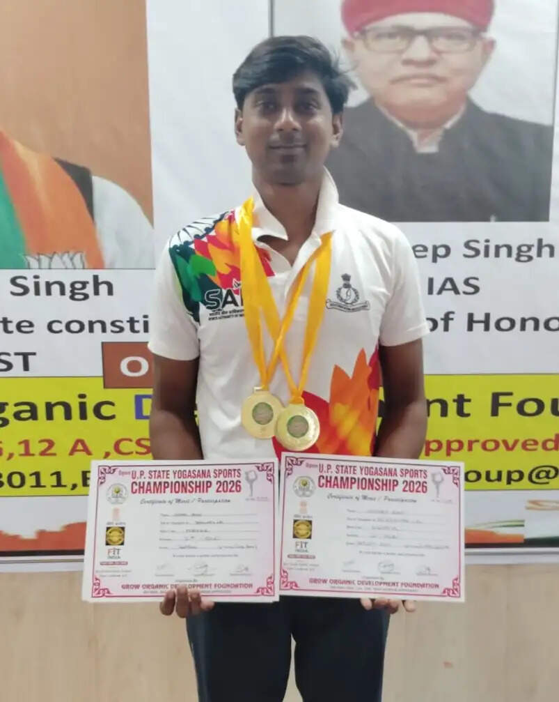 किसान के बेटे ने योगासन में जीता गोल्ड, जिले का बढ़ाया मान