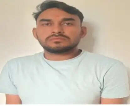 सेकंड ग्रेड शिक्षक भर्ती में डमी अभ्यर्थी बैठाने वाला मध्यस्थ गिरफ्तार