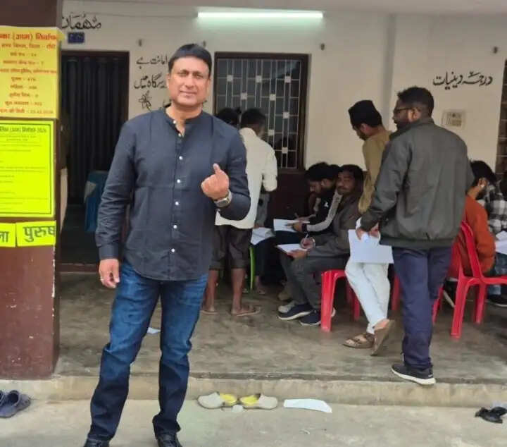 जेएससीए अध्यक्ष ने डाला वोट, मतदानकर्मियों का जताया आभार