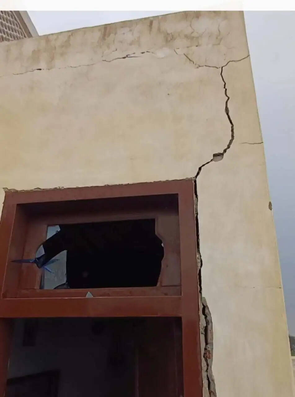 सिरसा: बरसात से फसलों को नुकसान, आसमानी बिजली गिरने से मकान क्षतिग्रस्त